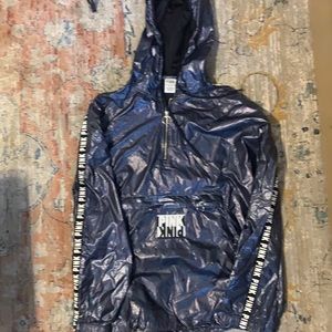 Wind breaker/ rain coat